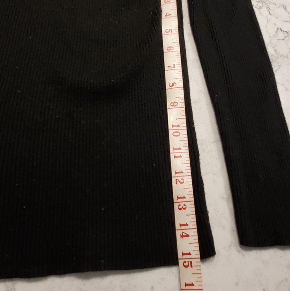 Black ribbed turtleneck pullover sweater - Picture 6 of 7